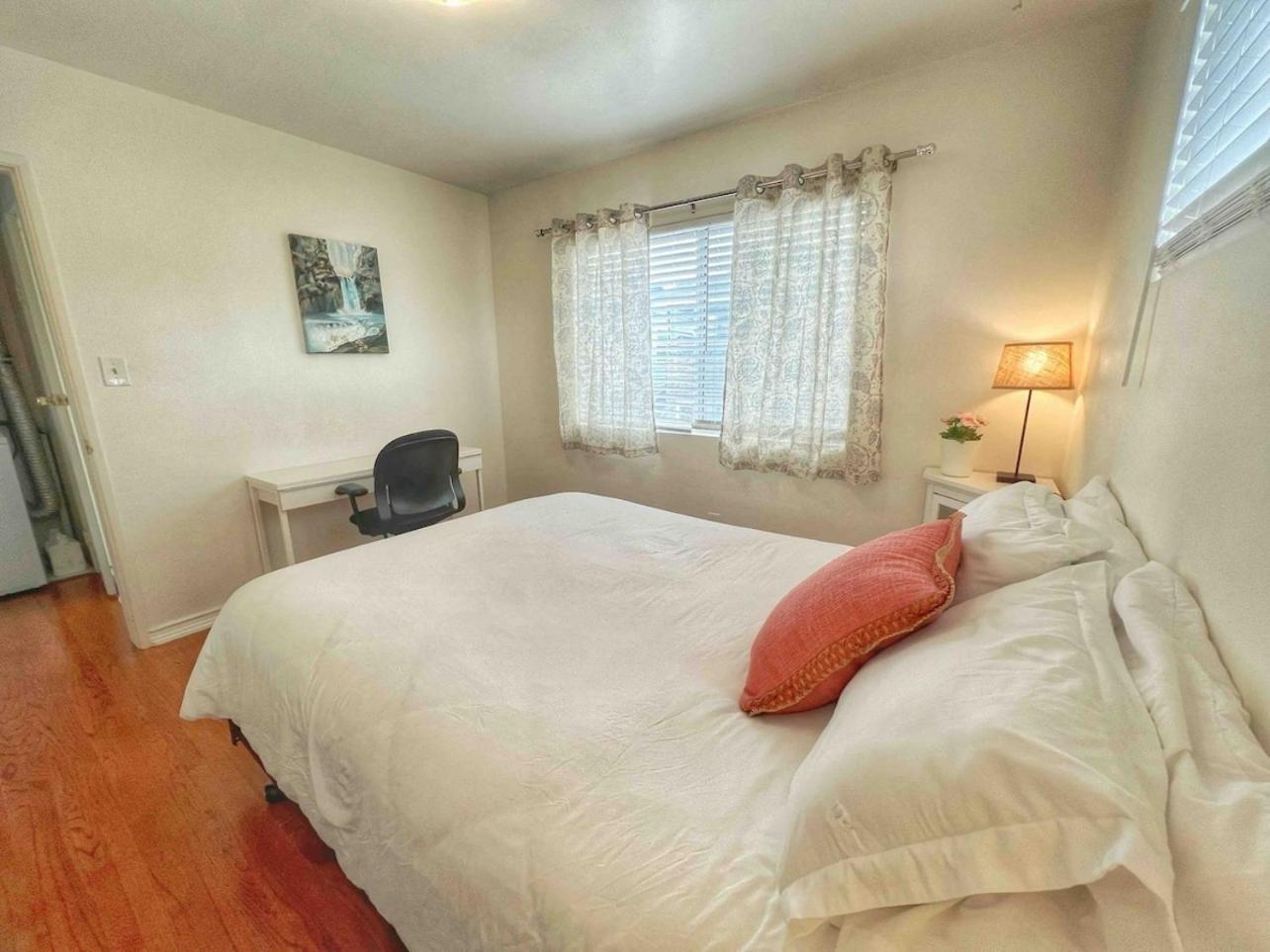 Apartamento Hidden Haven Minutes From The Beach!